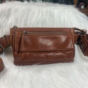 SPIKE AND SPARROW 100% GENUINE LEATHER BELT BAG  TAN smoke free home.